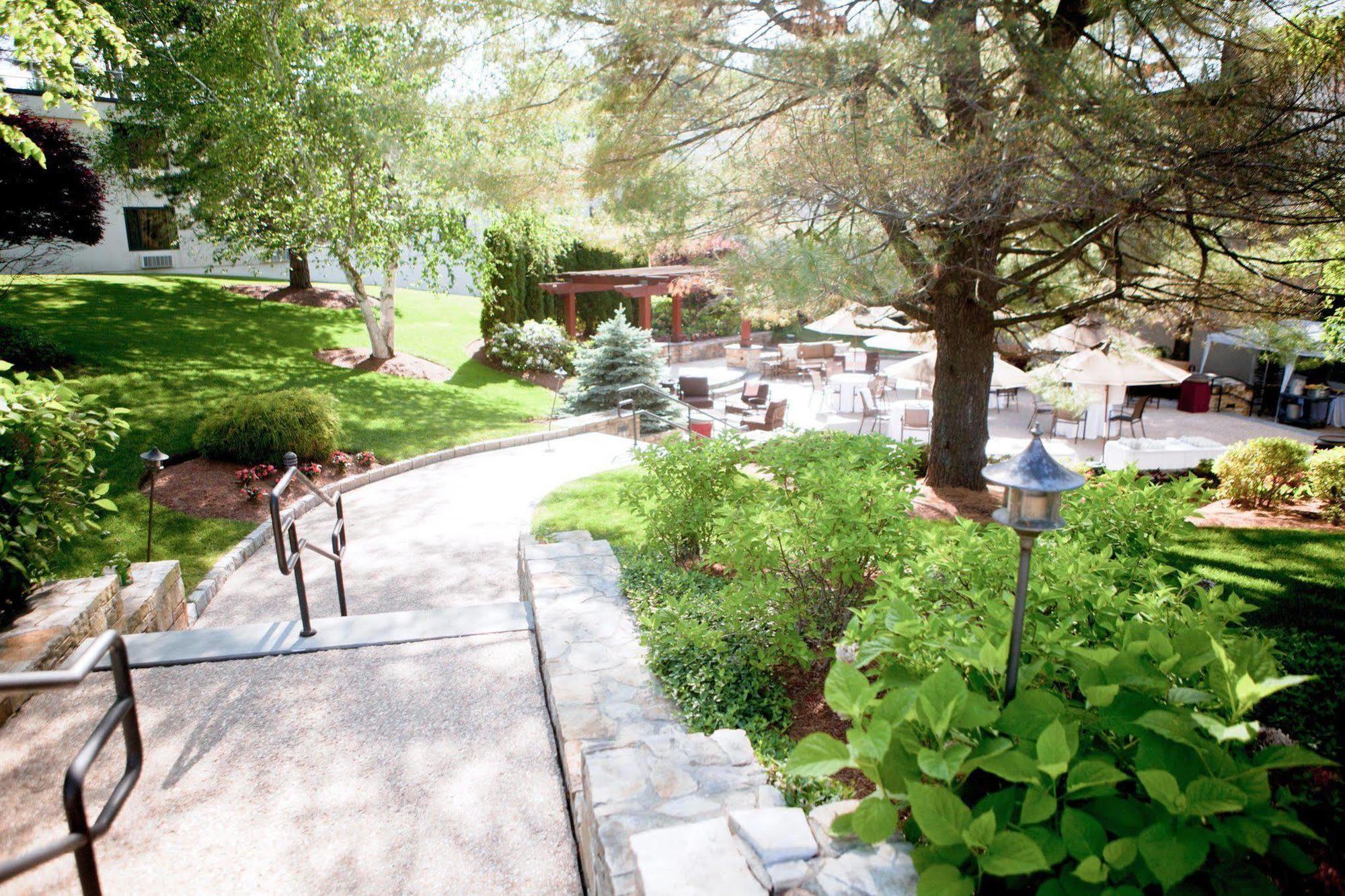 Doubletree By Hilton Hotel Boston - Bedford Glen Exterior foto